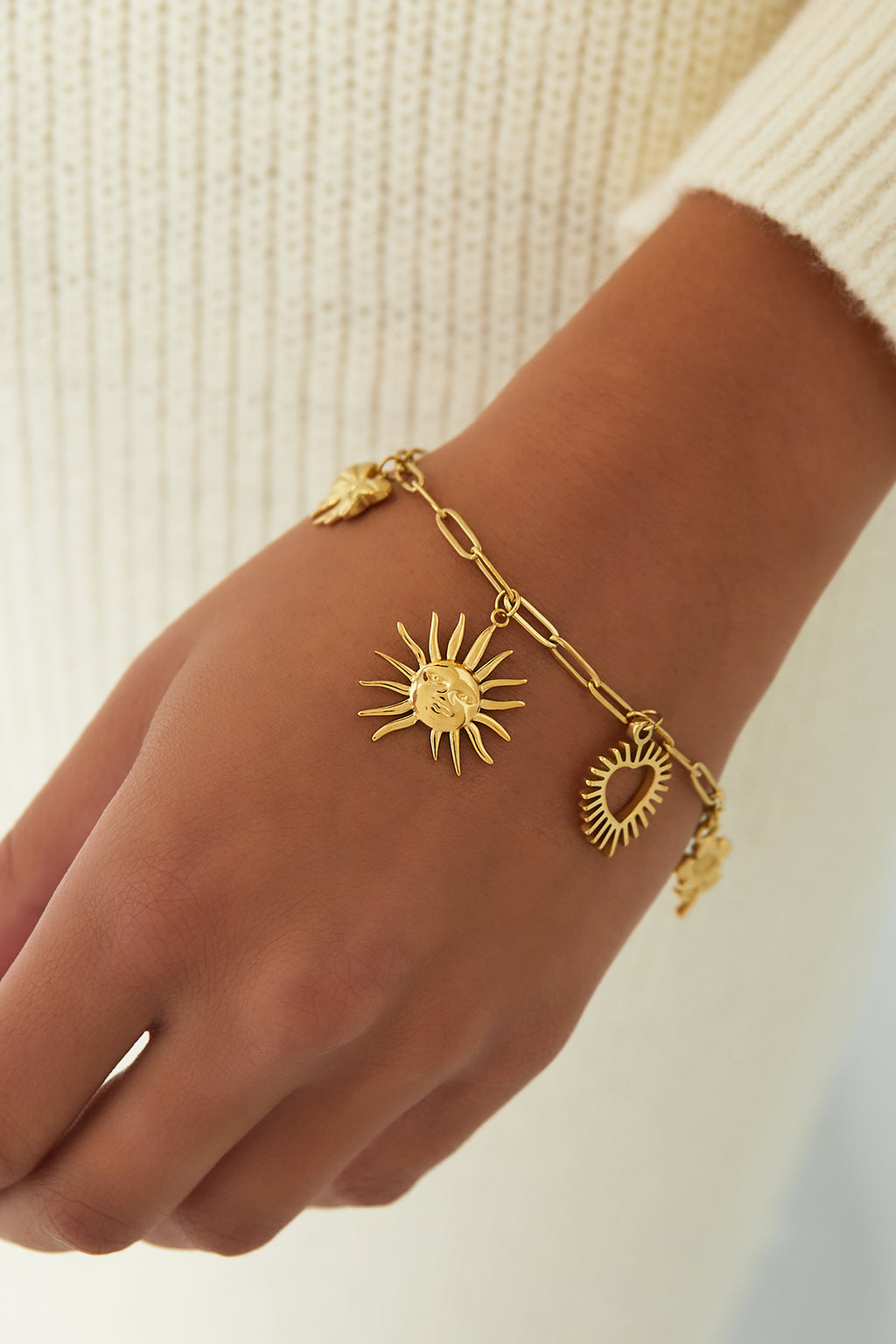 Armband met hangertjes goud