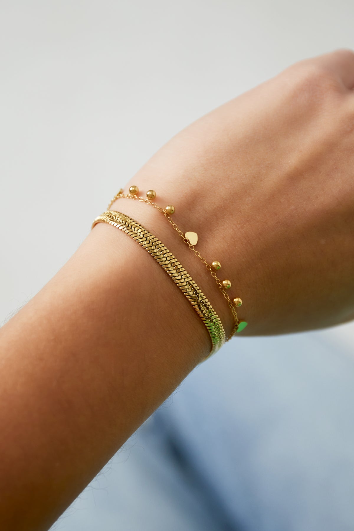 Armband hartjes goud