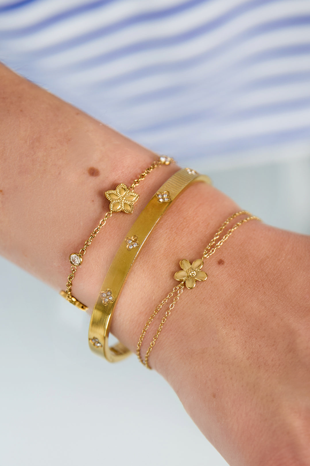 Armband dubbel bloem goud